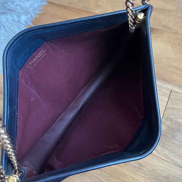 Chanel Clutch - Picture 5 of 10